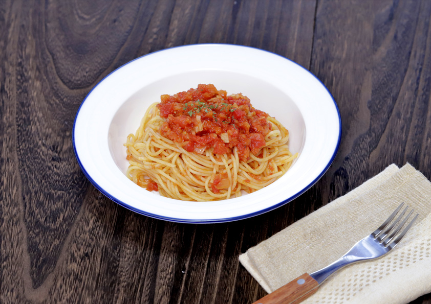 トマトソースパスタ