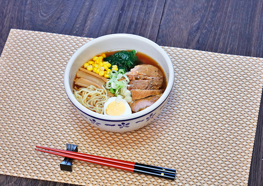 和風スペアリブをラーメンにトッピング