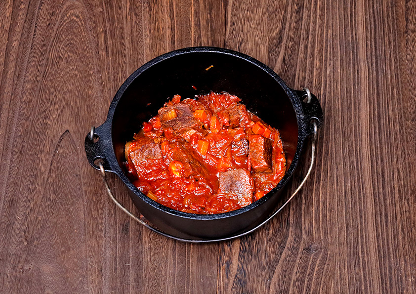 牛肉の赤ワイン煮込みの作り方