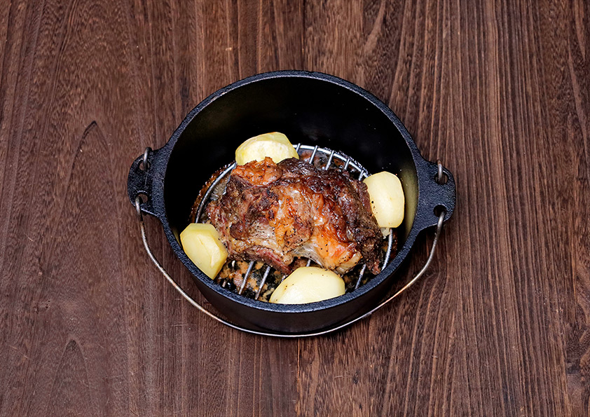 オーブンで焼く牛肩ロース肉のレシピ