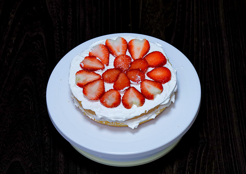 最後にケーキの組み立て