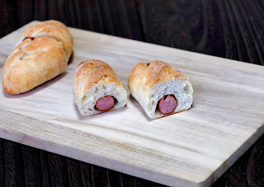 ソーセージフランスパンのレシピ 柔らかいバゲット生地で作る惣菜パン