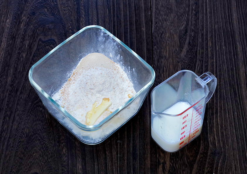 全粒粉入りホットドッグ用のパンの材料